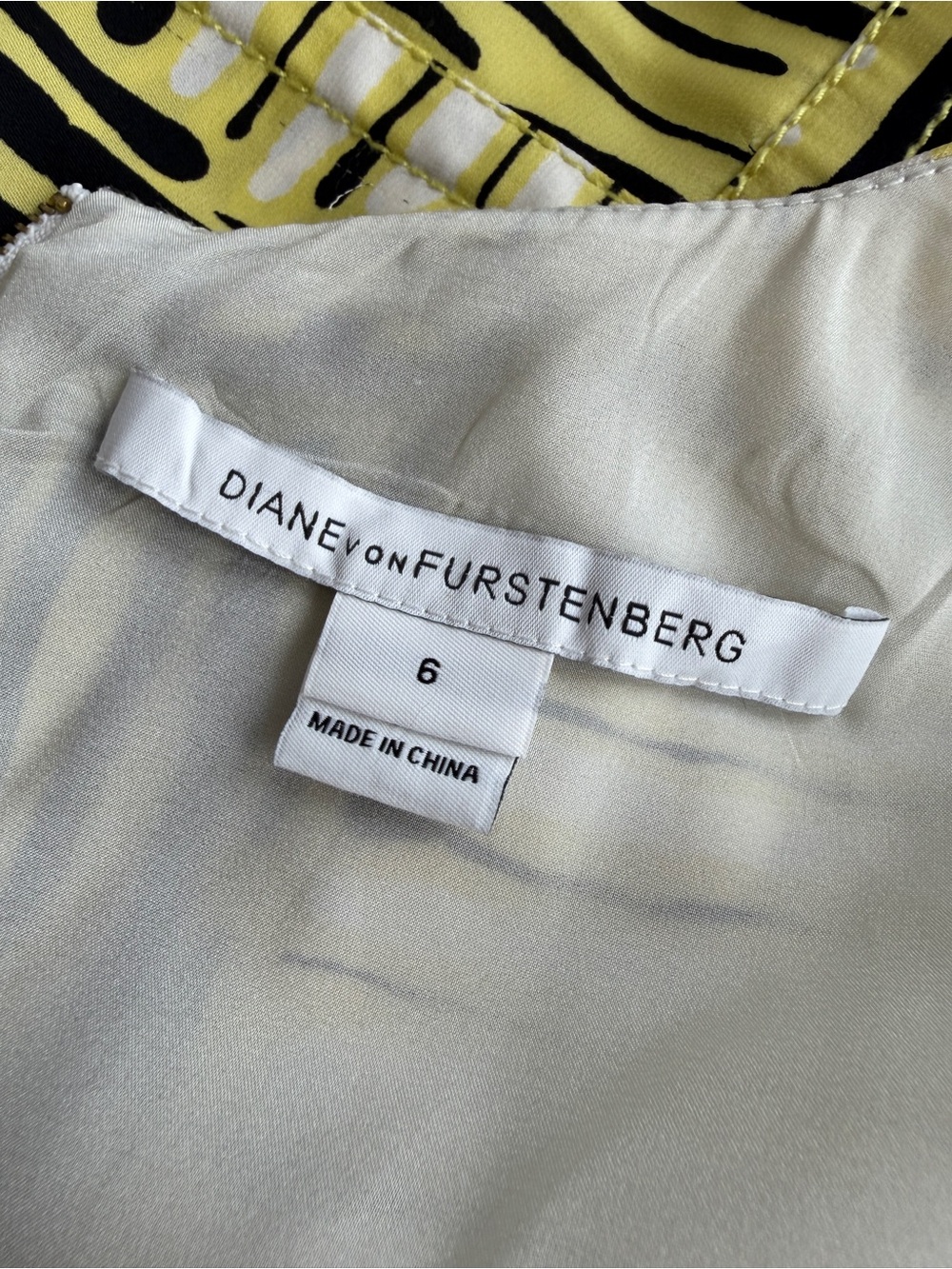 Diane Von Furstenberg DVF Hayley Silk Print Pleated Dress Sz 6 Yellow Black - Picture 12 of 17